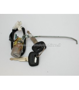serratura porta destra Toyota - 6905395D03
