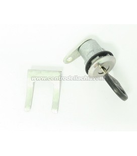 serratura porta destra Suzuki - 8220082831